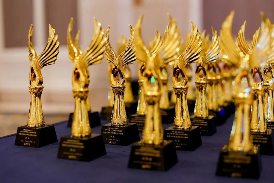 时代契机，兼程并进丨天生赢家凯发一触即发喜获2023“年度汽车车居影响力品牌”殊荣！